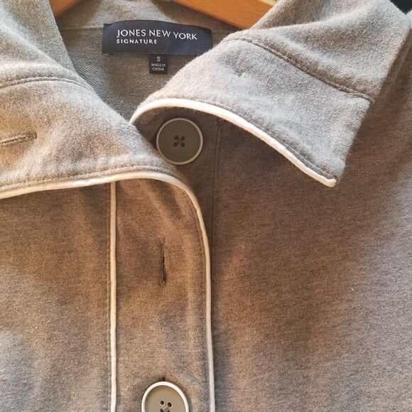 Jones New York Pullover Top - Picture 2 of 9